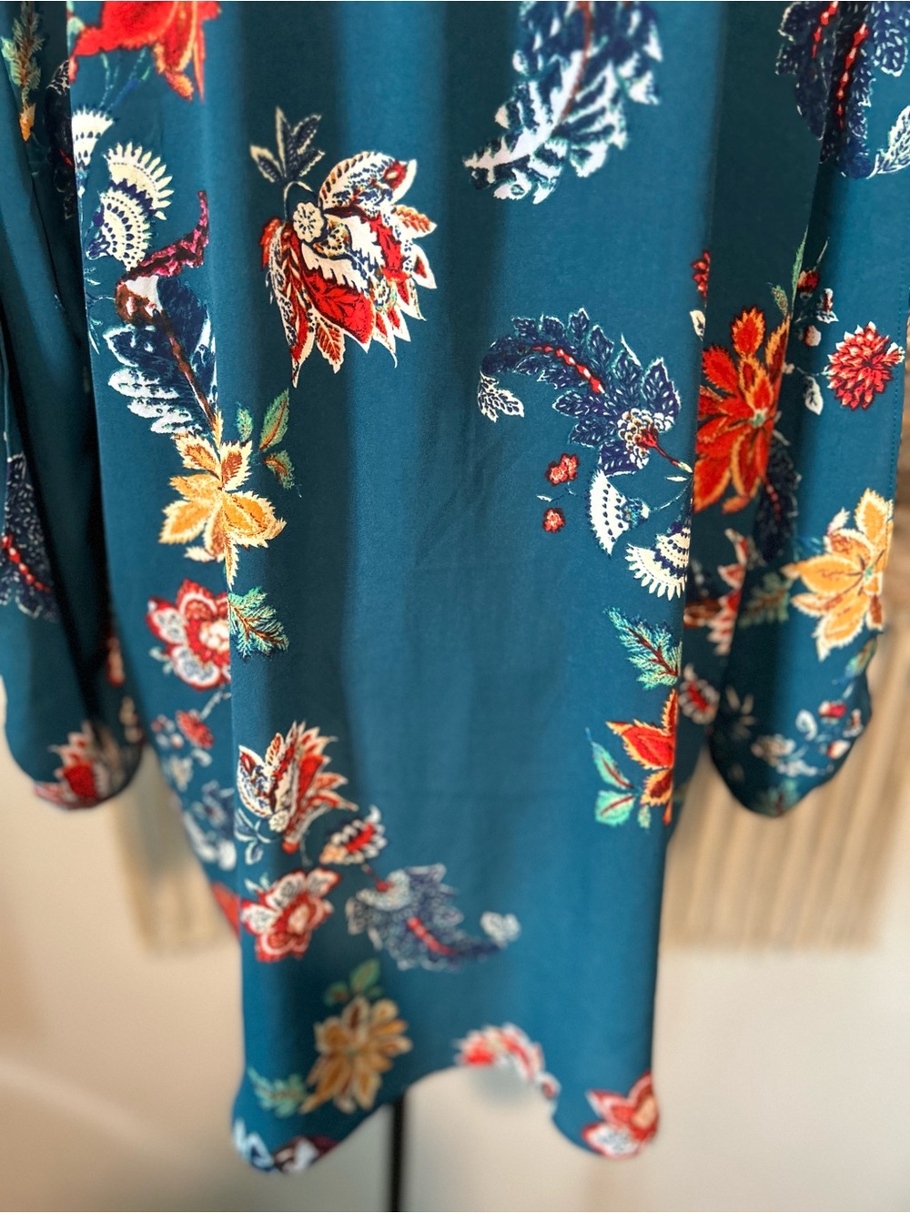 SOHO Teal Floral Tunic Top - Picture 10 of 11